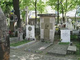 Ca sa ajunga pe aleea artistilor, un scriitor sau un actor celebru ar trebui sa ia locul altei personalitati culturale, ce va fi exhumata. Impresii De Calatorie Cimitirul Bellu Partea I Personalitati