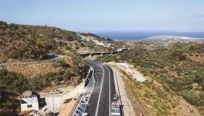 Πεντακόσια περίπου χρόνια έχουν περάσει από τό 1426, όταν στίς 5 μαϊου αγαρηνοί πειρατές, εισβάλλοντας στό μοναστήρι τών αμώμων, στόν λόφο τής νέας μάκρης, παλούκωσαν μέ αναμμένο. Th Nea Xara3h Toy Boak Paroysiase Apo To Hrakleio O Xr Spirtzhs Ar8rografia Mesaralive