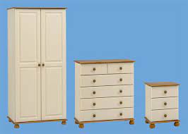4.5 baths, 2 car garage, dining room. The Sleep Shop Steens Richmond Bedroom Furniture Package In Cream