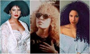 The selena quintanilla hairstyles for consistently is a polish of twists, a reasonable geometry of the lines and simple carelessness, giving the picture of a lively coquetry. Selena Quintanilla Loved Embraced Her Naturally Curly Hair Photos Mamaslatinas Com