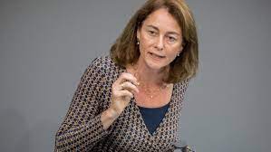 Hintergrund sei die seit längerem. Familienministerin Katarina Barley Spd Hat Ein Image Das Ihr Nicht Gerecht Wird Archiv