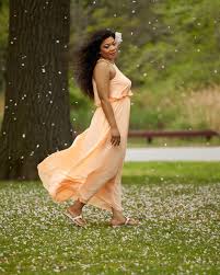 Spring birthday shoot Make up by @keishacapers . #springphotoshoot  #birthdayphotoshoots #portraitphotography #suebryceeducation  #blackisbeautiful