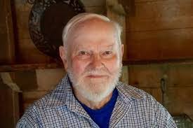 Lora Townsend's Instagram, Twitter & Facebook