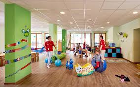 The park has around 600,000 visitors (day visitors and holidaymakers) every year. Family Ski Holidays In A Kinderhotel Swiss Family Fun