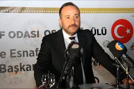 İlk evliliğini, özlem altındağ ile 1998 yılında bin 700 kişinin katıldığı bir düğünle büyük kulüp'te yapan tolga ağar'ın, bu evliliği yedi yılda bitmişti. Eamc U3komb8vm