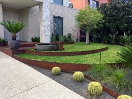Paal Grant Designs In Landscaping Curved Steel Garden Edging Outdoor Gardens Design Garden Design Layout Landscaping Steel Garden Edging
