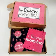 Tu bautizo es un evento solemne y sagrado y el padrino es un líder espiritual respetado quien te proveerá guía religiosa para el resto de tu vida. Regalo Personalizado Para Pedida Quieres Ser Mi Madrina O Padrino Regalo Padrinos Y Madrinas Personalizado Articulos Para Fiestas Baetebangladesh Costura Y Manualidades
