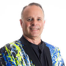 Everett Dobson's Instagram, Twitter & Facebook