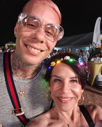 Aaron Bernardo's Instagram, Twitter & Facebook