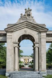 The Colonnade Nemours Mansion And Gardens A 300 Acre Country Estate With Jardin A La Francaise And A Classi Mansiones Templo Romano Perspectivas Arquitectura