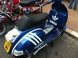 Adidas Vespa Motocicli Personalizzati Motorini Motociclisti