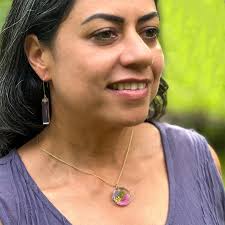 Made by skilled artisans in the Andean mountains of Colombia, each piece is  crafted using bio-based resin derived from upcycled pine bark — a stunning  example of "green chemistry" that leaves petroleum