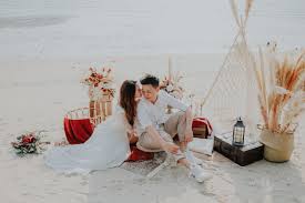 Foto prewed indoor dewie ogie prewedding di jogja prewedding.poetrafoto.com. Local Pre Wedding Studio Numb9r