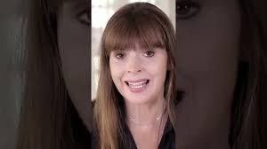 Video: Victoria Reacts to Dog Shaking Non-Stop