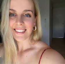 plasterer for water damaged ceiling repair?