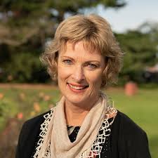 Fiona Marshall Licensed Real Estate Salesperson