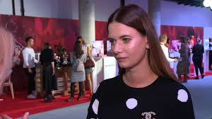 Maybe you would like to learn more about one of these? Karolina Malinowska Kiedy Wszyscy W Poplochu Kupuja Swiateczne Prezenty Ja Wybieram Juz Tylko Papier Na Opakowania Wszystkie Newsy Newseria Lifestyle