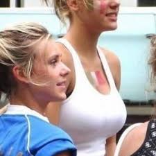 Erika Houk's Instagram, Twitter & Facebook