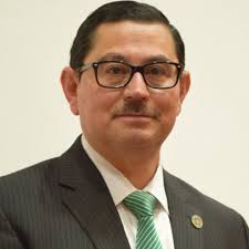 Cesar Ochoa's Instagram, Twitter & Facebook