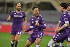 Serie a match preview for crotone v fiorentina on 22 may 2021, includes latest club news, team head to head form, as well as last five matches. Fiorentina Soffre Ma Batte Il Crotone 2 1 Gol Di Bonaventura E Vlahovic Pagelle Firenze Post