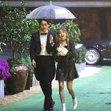 Kaufe lucas und yuqi yellow von daehwisday als grußkarte. Fun Fact Yuqi Is G I Dle Neverland International Facebook