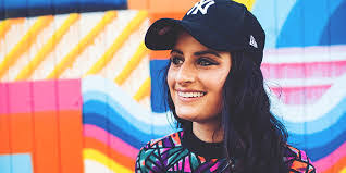 Jen Wakefield's Instagram, Twitter & Facebook