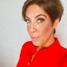 Angie Smithson (@AngeSmithson)