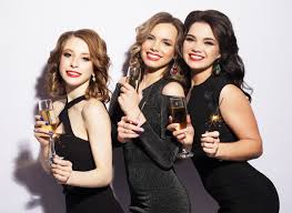 When you go to a casino for the first time, it is nothing like oceans 11. Stylish Clothes To Wear At A Casino Fashion Gone Rogue