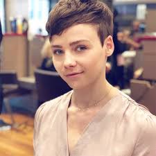 This hairdo is suitable for women from all age groups. 37 Stylish Choppy Pixie Cuts 2021