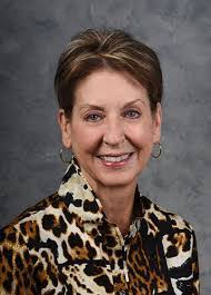 Lynne Berry's Instagram, Twitter & Facebook