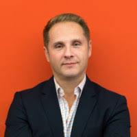 50+ profilů „Alex Stein“