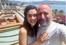 Bergüzar korel kaç yaşında, kilosu, boyu kaç ? Berguzar Korel Ile Halit Ergenc Bebeklerinin Adini Acikladi Bakpara