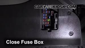 Trace in red the positive power flow from the fuse to the motor. Interior Fuse Box Location 2001 2006 Mazda Tribute 2006 Mazda Tribute S 3 0l V6