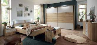 Das eher schlichte, aber moderne design passt sehr gut in jedes schlafzimmer und macht einen freundlichen und einladenden eindruck. Unsere Schlafzimmer Angebote
