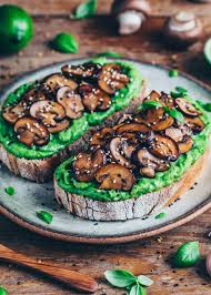 Avocado Toast With Garlic Mushrooms Rezept Avocado Toast Rezepte Knoblauch Pilze