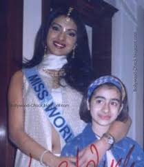 Bollywood Check Priyanka Chopra Childhood Teenage And Family Pics Priyanka Chopra Indian Film Actress Chopra