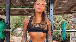 #sophia thomalla #female led relationship #female led marriage #female supermacy #high heels #stilettos #chastity tease #keyholder #leather #leather pants. Plus Zehn Kilo So Kam Sophia Thomalla Zum Kraftsport Promiflash De