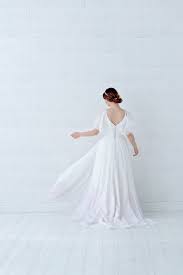 Second hand brautkleider | suchst du nach einem günstigen, aber dennoch qualitativ hochwertigem brautkleid? Tulia Cape Sleeves Chiffon Wedding Dress With Ombre Dip Dyed Etsy