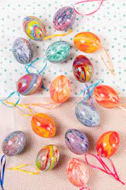 Greifen sie stattdessen zu stift, papier, schere und kleber. Acrylgiessen Ostereier Mit Acrylic Pouring Gestalten Mrsberry De