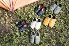 今年も爆発的人気に 名作のにおいがプンプンするtevaの秋冬シューズがキャンプでマストハブな予感 camp hack キャンプハック キャンプ 靴 ナイキフリーシューズ キャンプファッション