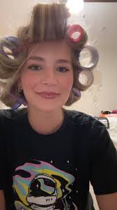 Someone please teach me 😭 #hairrollers #hairtutorial #getreadywithme  #nightout