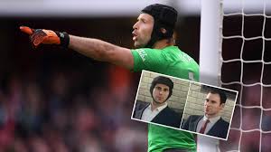 Member of the uefa.com squad of the year voted by fans (2005). Ea Sports Reagiert Auf Helm Panne Bei Cech In Fifa 19 Sportbuzzer De