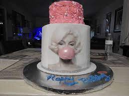 Marilyn Monroe Cake Love I Want This For My 30th Birthday Next Year D Cake Cupcake Cakes Birthday Cupcakes