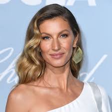 Brazilian model gisele bündchen began her career as a teenager. Gisele Bundchen Popsugar Me