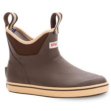 These ankle deck boots have been crafted specifically for sport and recreational fisherman. Xtratuf 6 Ankle Deck Boots Women S Evo