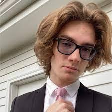 Derrick Ault's Instagram, Twitter & Facebook