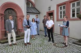 Seither steht der kunde beim haus der mode im mittelpunkt. P0smascs8k9gpm