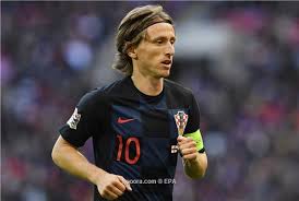 شارك في أكثر من 100 مباراة دولية مع منتخب كرواتيا دافع عن ألوان ريال مدريد في أكثر من 250 مباراة. Ù…ÙˆØ¯Ø±ÙŠØªØ´ ÙŠÙƒØ´Ù Ø³Ù„Ø§Ø­ ÙƒØ±ÙˆØ§ØªÙŠØ§ ÙÙŠ ØªØµÙÙŠØ§Øª Ø§Ù„ÙŠÙˆØ±Ùˆ