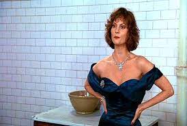 Lesley Ann Warren I Always Admired Her Confidence Charm And Sense Of Humor And Didn T She Look Hot In Clue Taffetta Dress Nice Dresses Retro Beauty