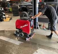 7 Best Commercial Floor Scrubbers in 2024 - Conger ...